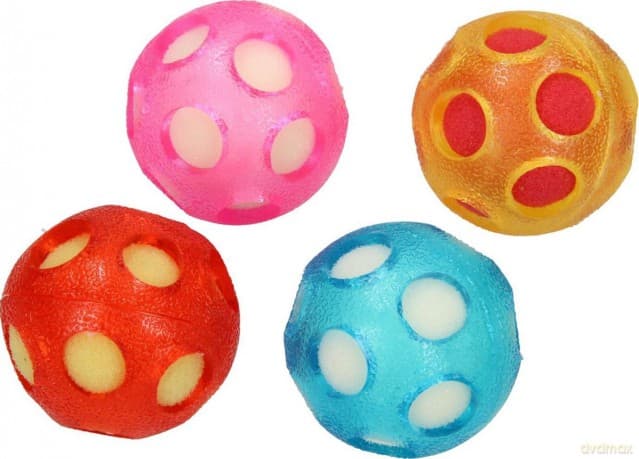 Piłeczka wodna z gąbki