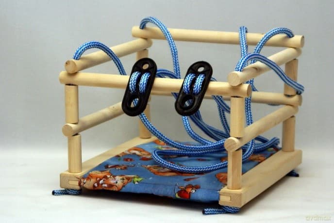 Huśtawka drewniana poduszka MALIMAS