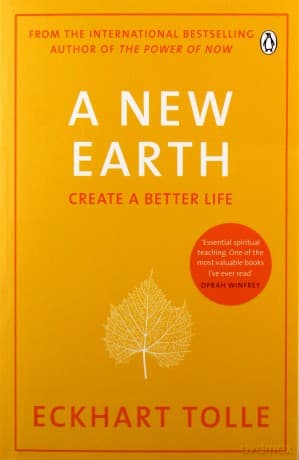 A New Earth: The Life-Changing Follow Up to The Power of Now. 'My No.1 Guru Will Always be Eckhart Tolle' Chris Evans - Eckhart Tolle