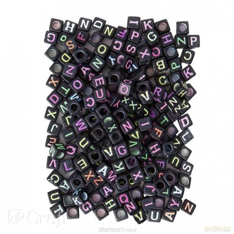 Koraliki literki neon na czarnej bazie 124 szt