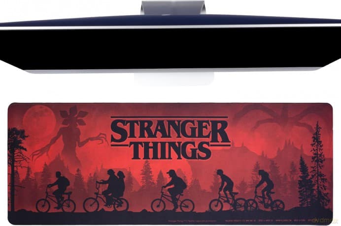 Stranger Things Classic Logo Desk Mat desk mat - mousepad (80 x 30 cm) / mata na biurko - podkładka pod myszkę Stranger Things Classic Logo