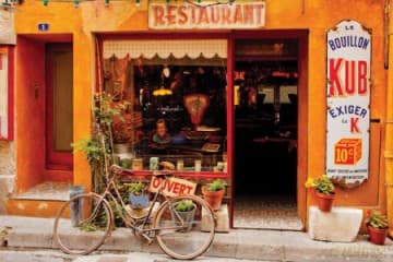 Tom Mackie Saint Remy