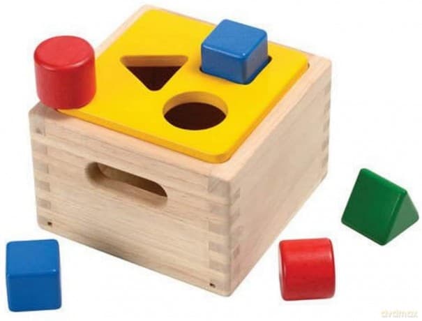 Skrzynia z figurami geometrycznymi Plan toys